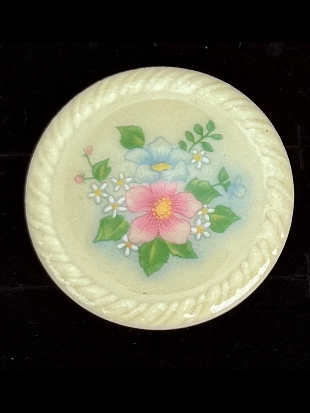 Vintage Avon Floral Pink Flower Round Brooch Pin